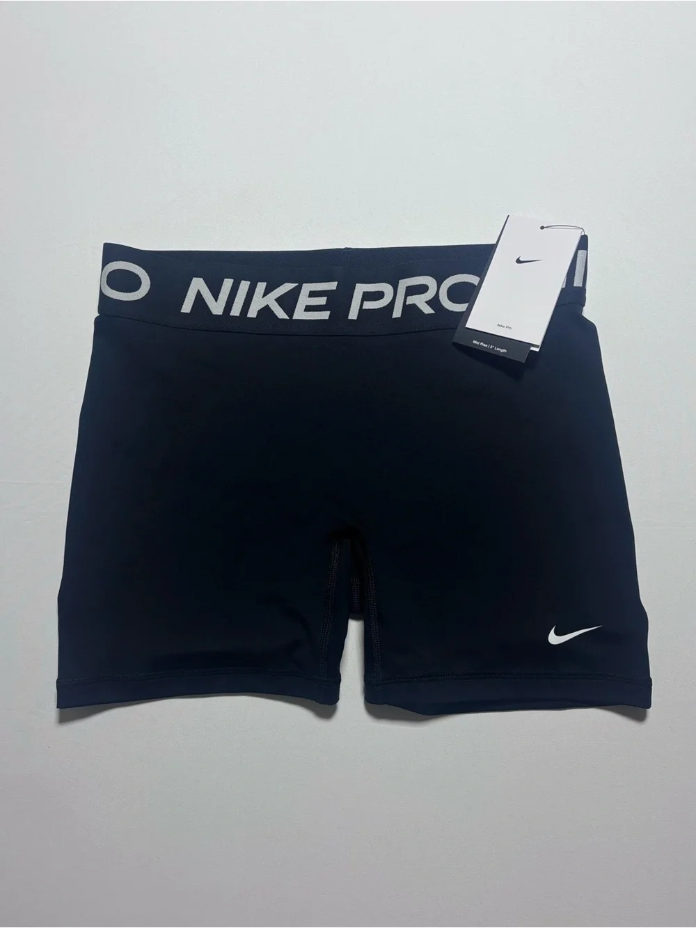 Nike Pro Dri-Fit Training Shorts 5” Length Mid Rise - Women’s Size M